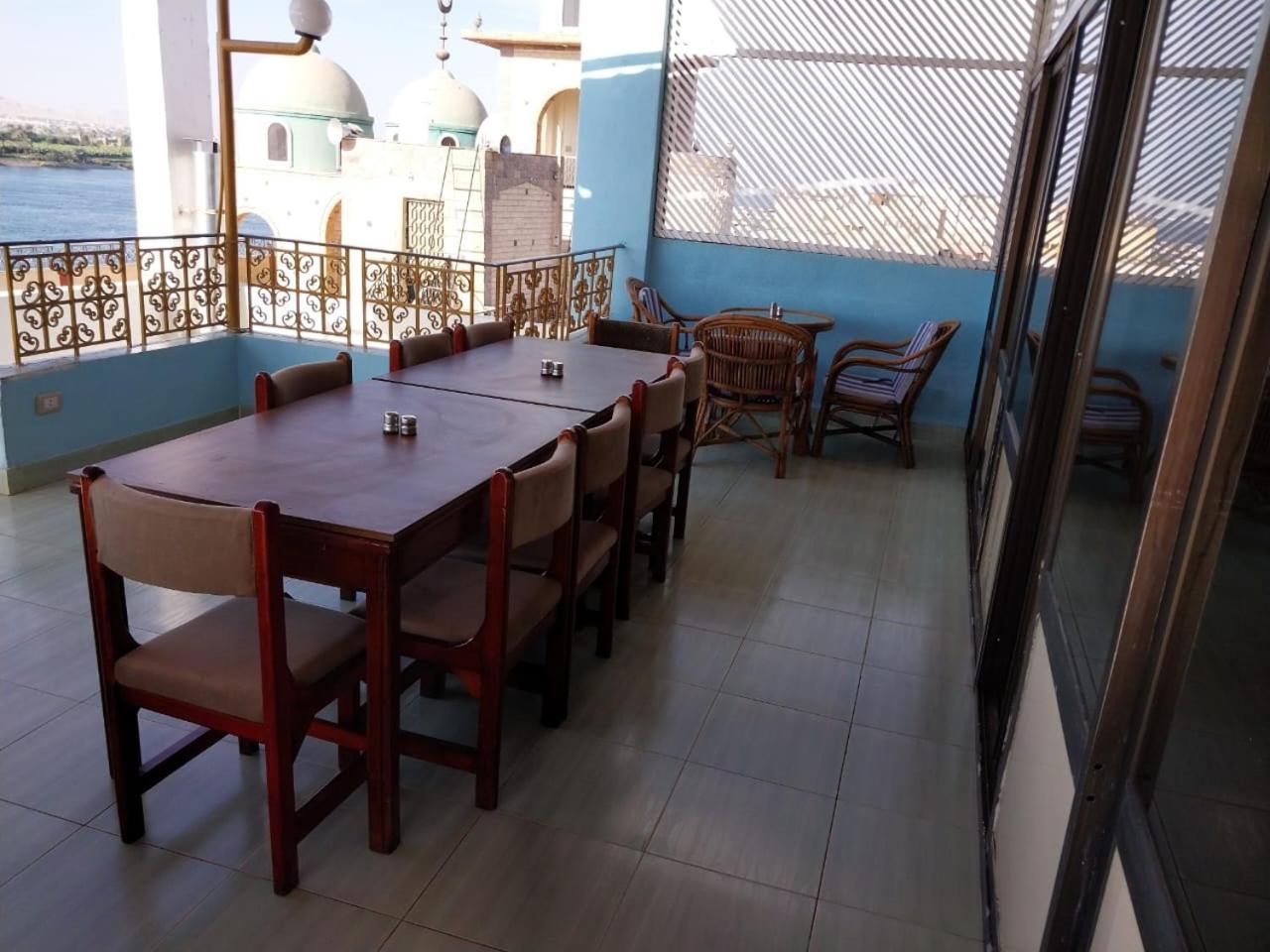 Merry Land Hotel & Roof Top Nile Restaurant Луксор Экстерьер фото