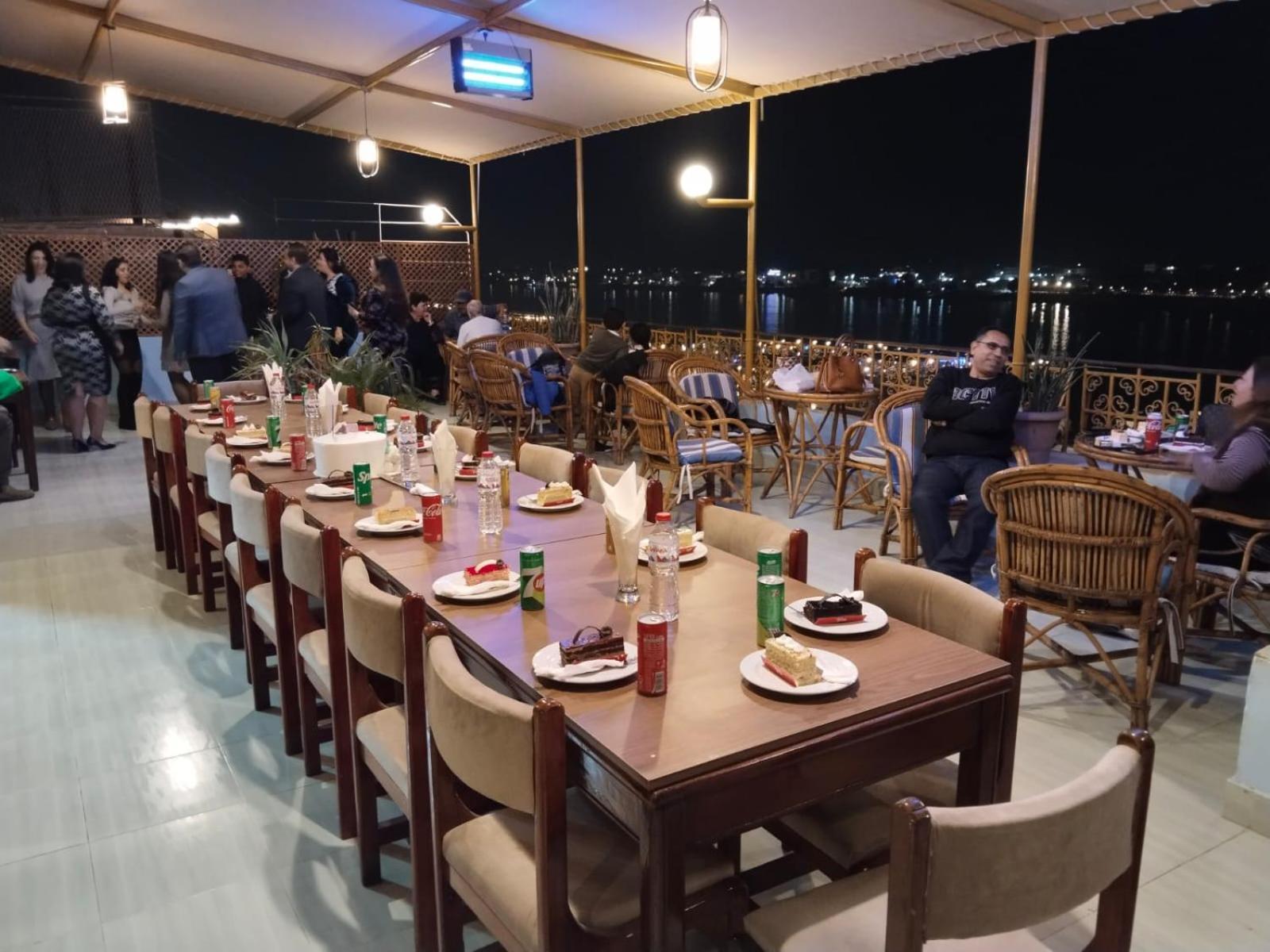 Merry Land Hotel & Roof Top Nile Restaurant Луксор Экстерьер фото