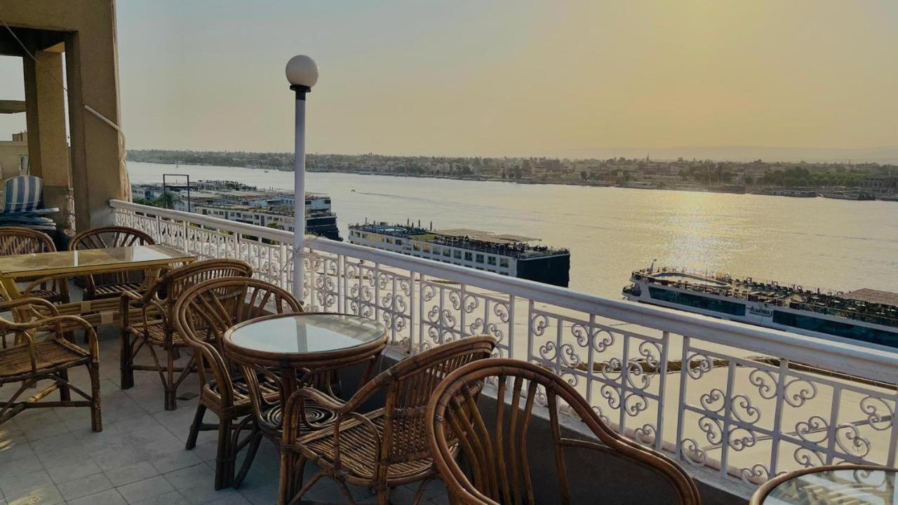 Merry Land Hotel & Roof Top Nile Restaurant Луксор Экстерьер фото