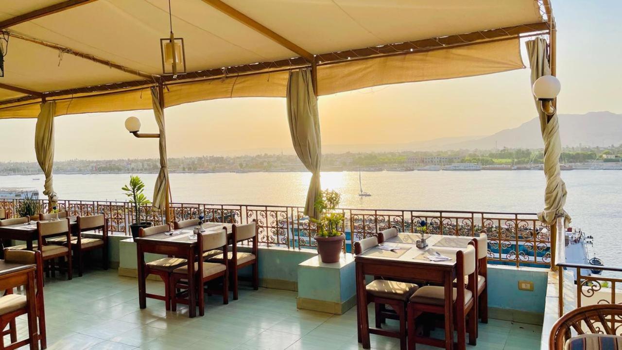 Merry Land Hotel & Roof Top Nile Restaurant Луксор Экстерьер фото