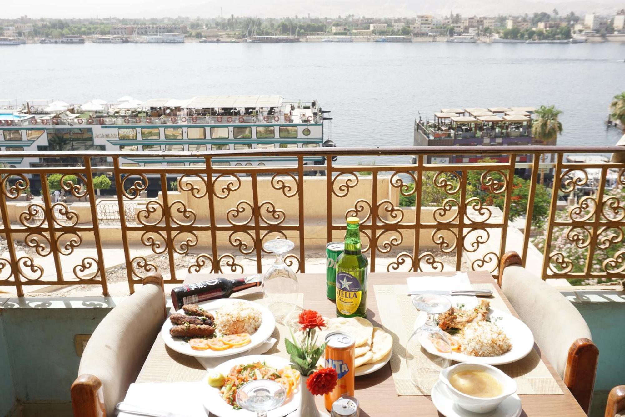 Merry Land Hotel & Roof Top Nile Restaurant Луксор Экстерьер фото